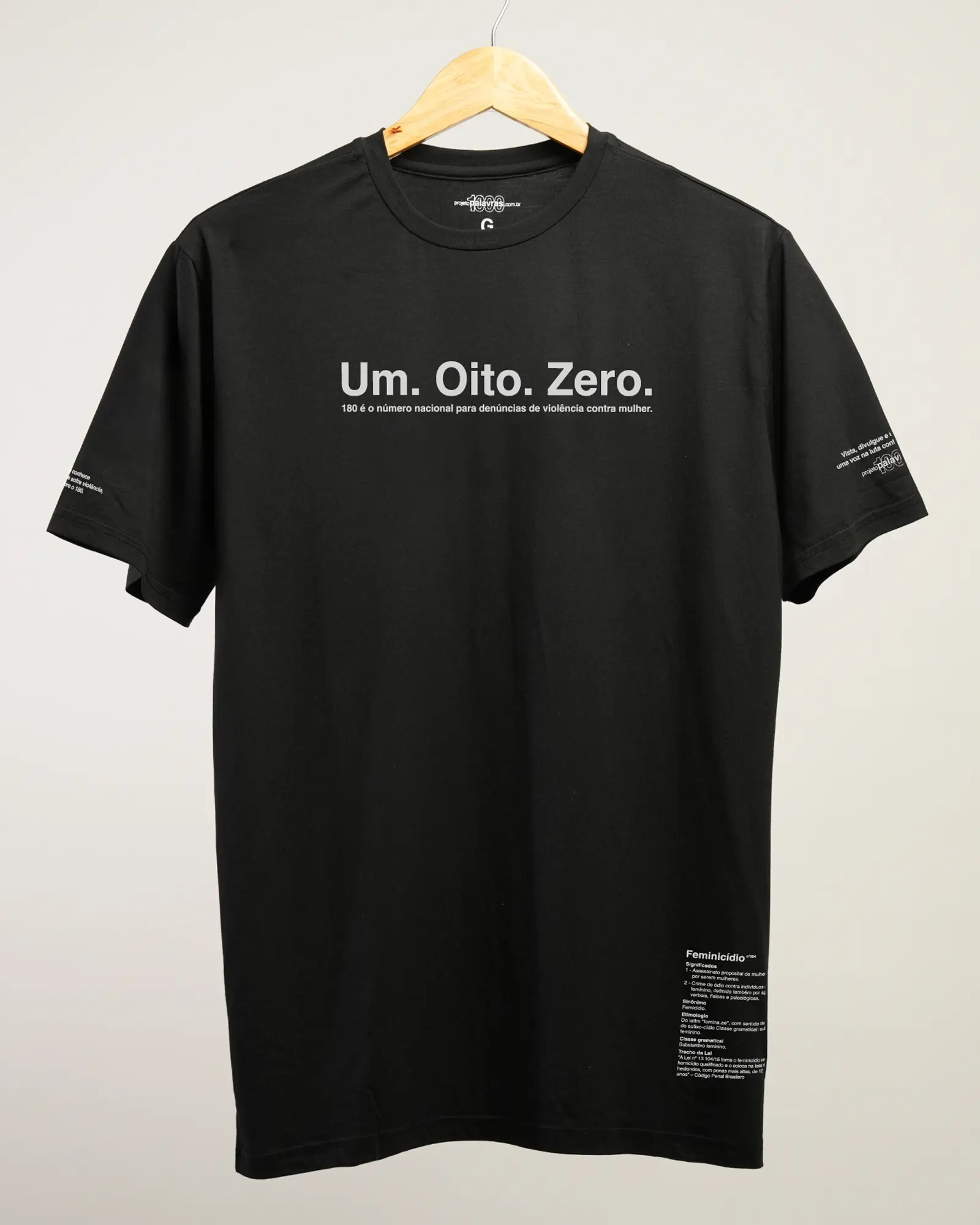 Camiseta Preta Um.Oito.Zero
